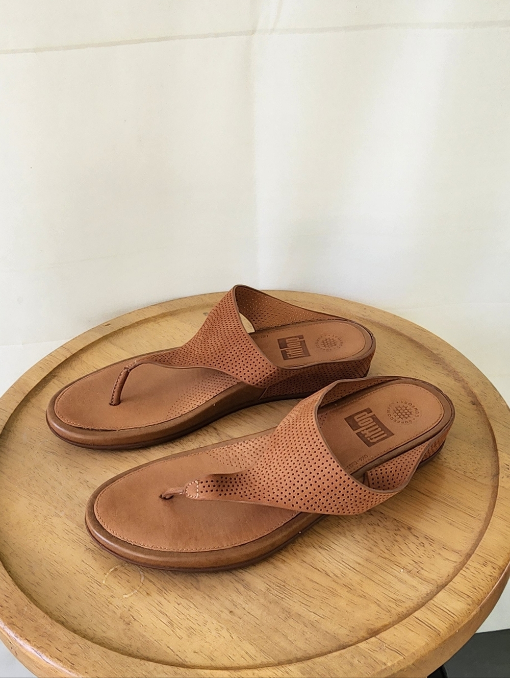 Fotflop Leather Perforated Thong Sandals - Brown Size 8